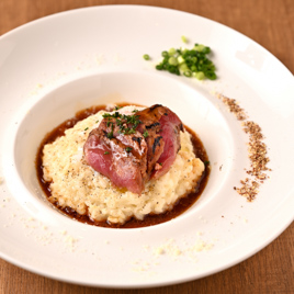 馬肉のチーズリゾット跳ね馬風TKGスタイル